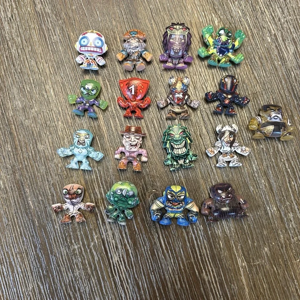 2004 Moose Fistful of Power Mini Figures Lot of 17 Series 1 Hyper Crystal VTG